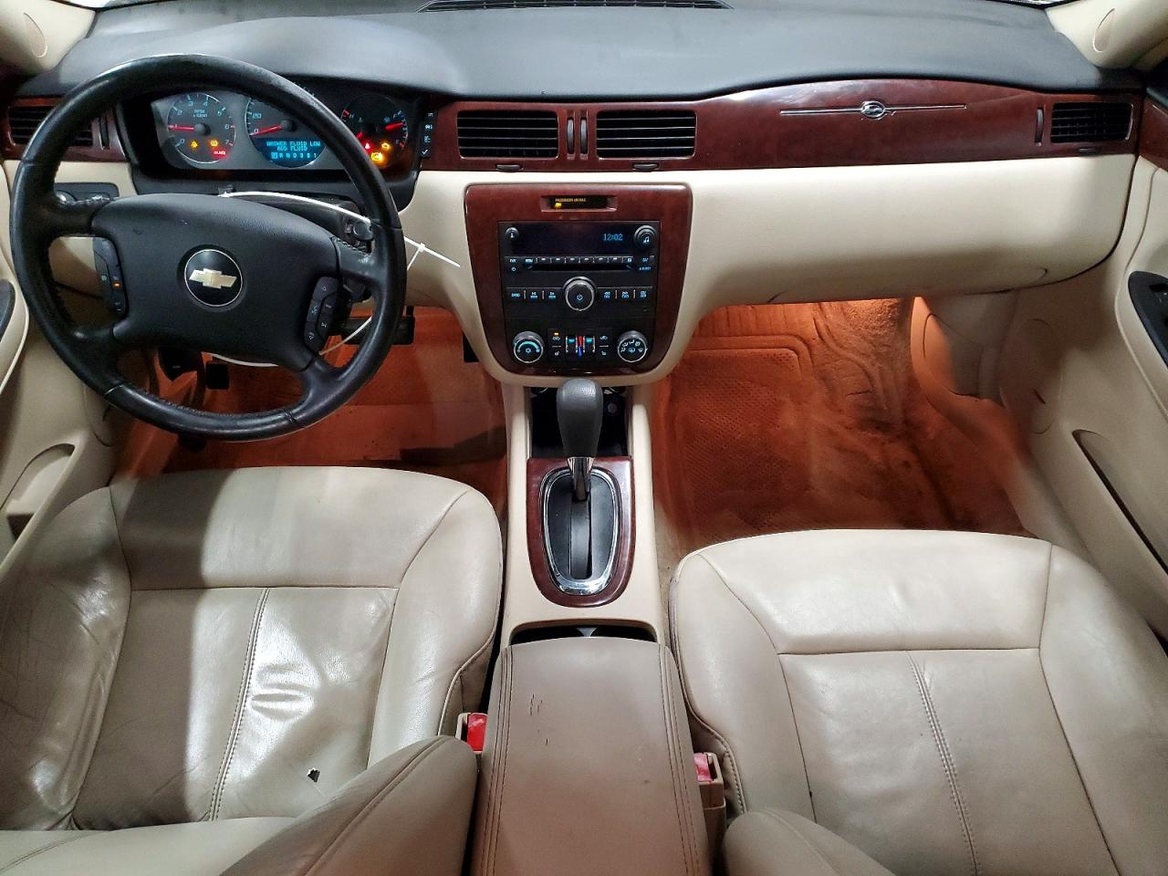 2010 CHEVROLET IMPALA LT photo 8