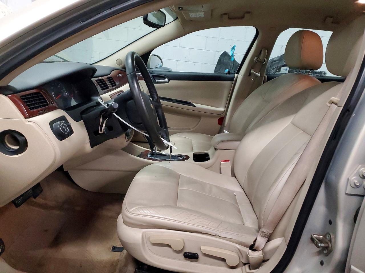 2010 CHEVROLET IMPALA LT photo 7