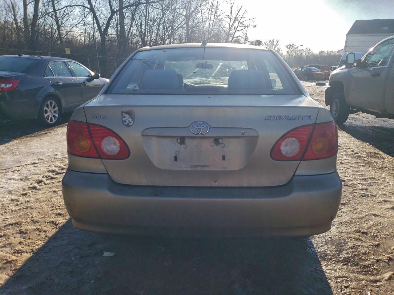 2004 TOYOTA COROLLA CE photo 6