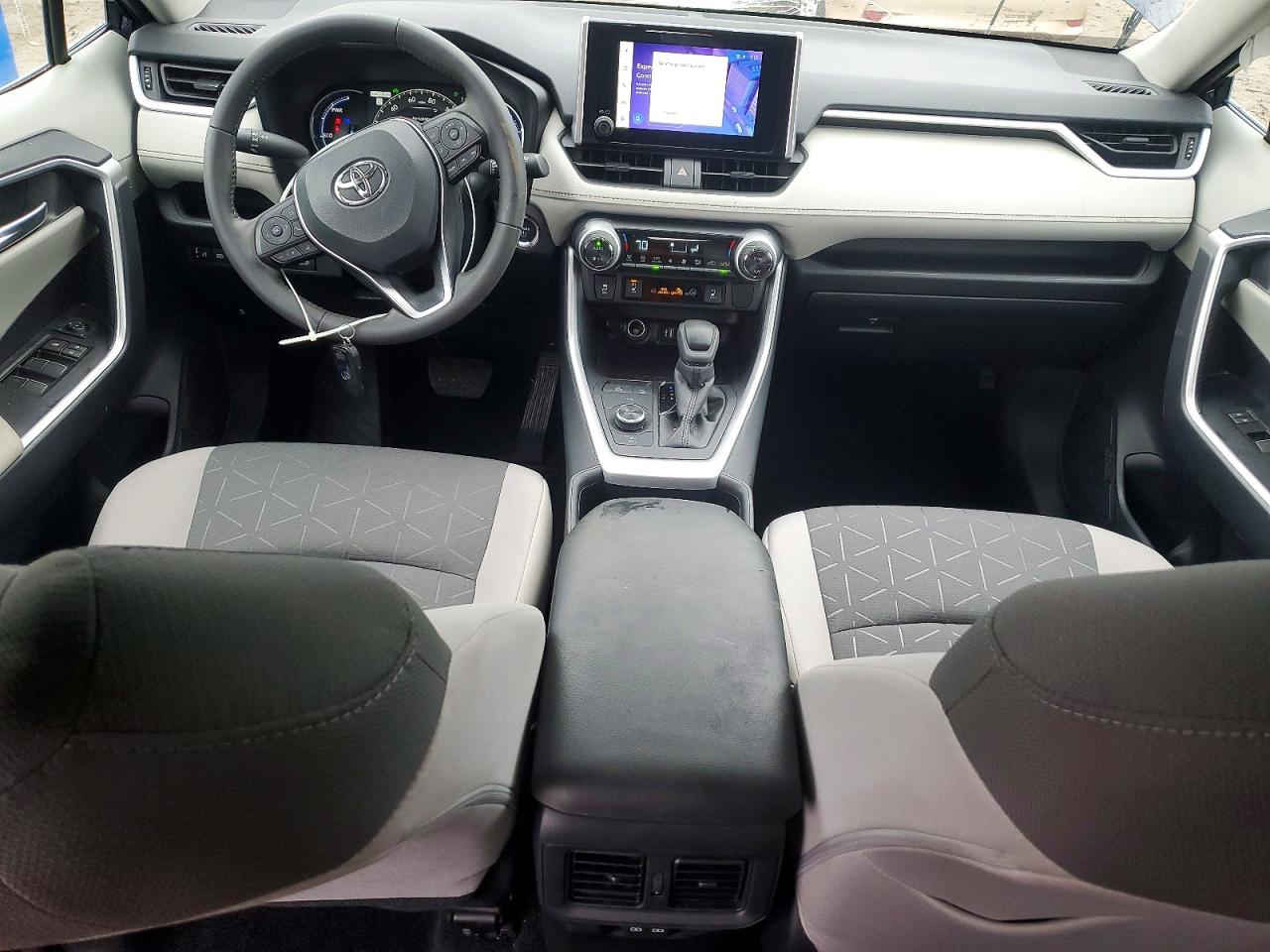 2025 TOYOTA RAV4 photo 8