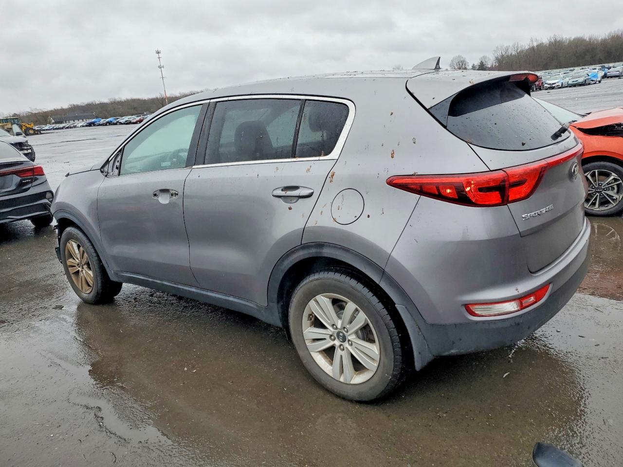 2019 KIA SPORTAGE LX photo 2
