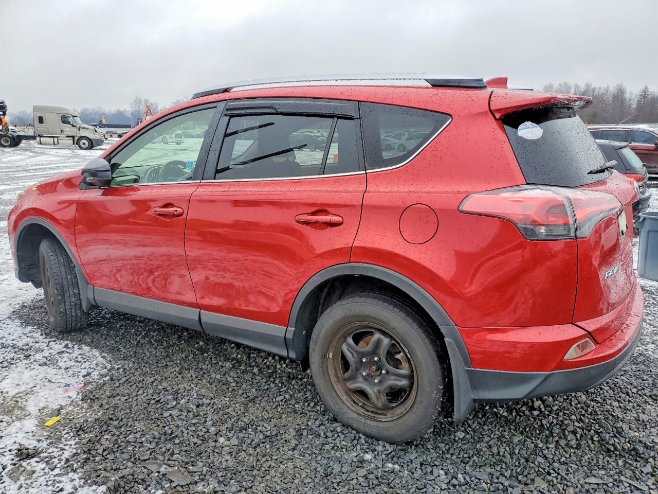 2016 TOYOTA RAV4 LE photo 2