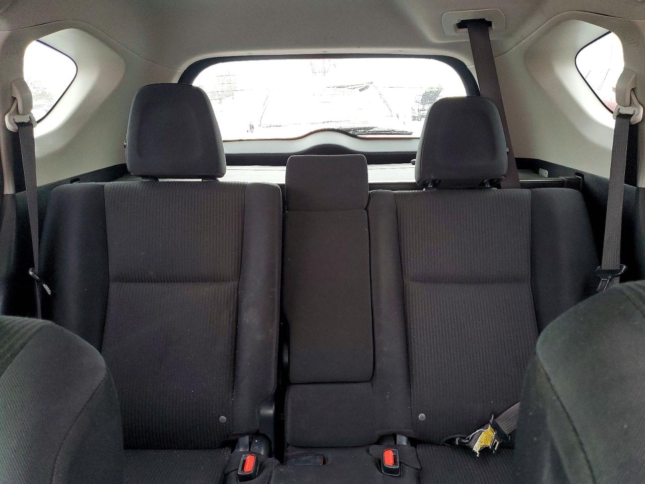 2016 TOYOTA RAV4 LE photo 10