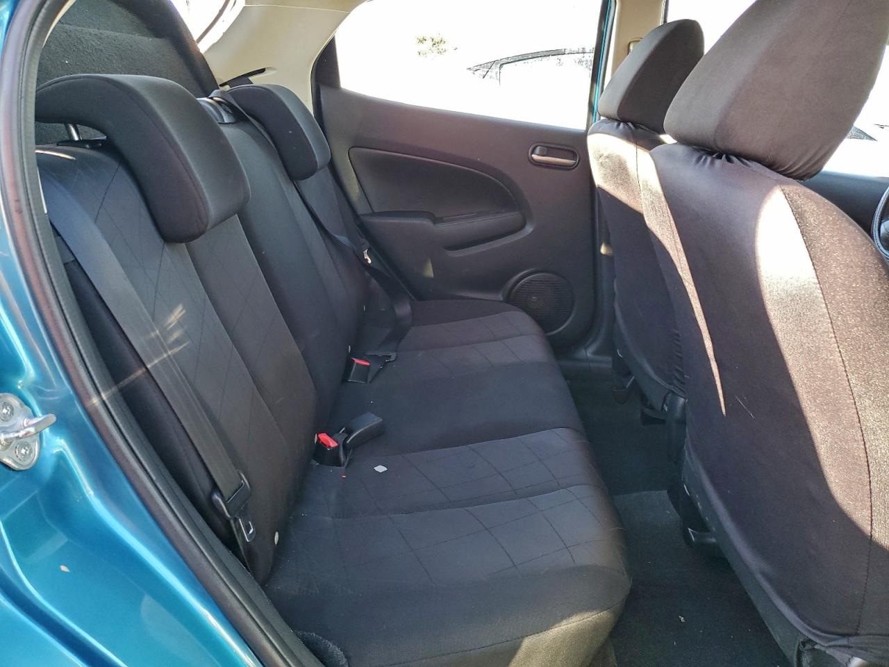 2011 MAZDA MAZDA2 photo 10