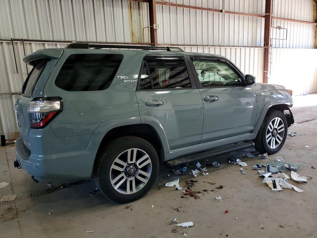 2022 TOYOTA 4RUNNER SR5 PREMIUM photo 3