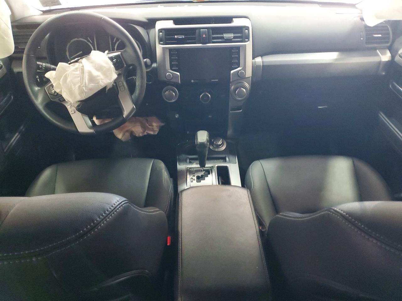 2022 TOYOTA 4RUNNER SR5 PREMIUM photo 8
