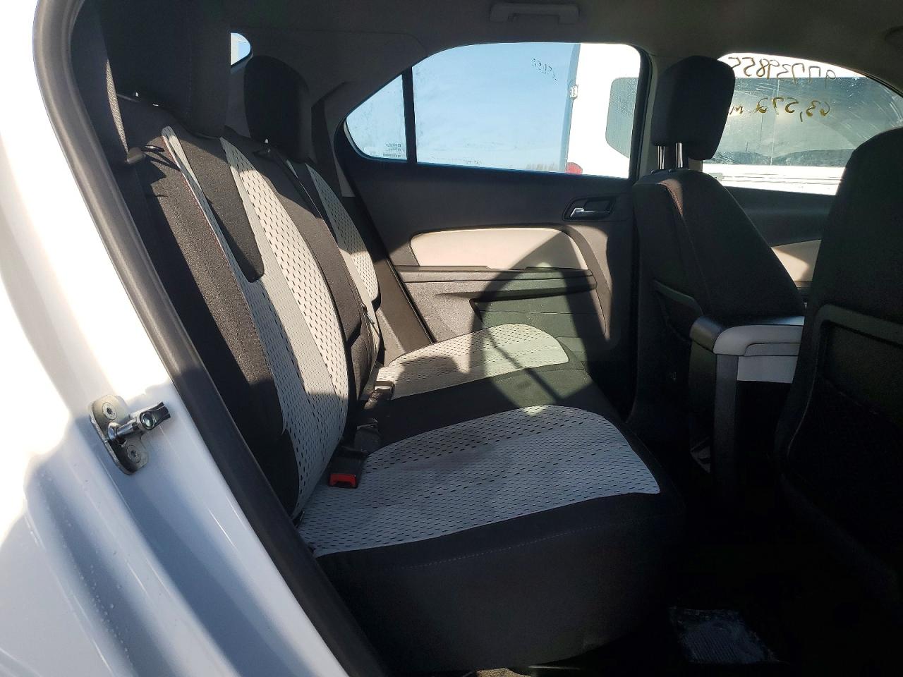 2014 CHEVROLET EQUINOX LS photo 11