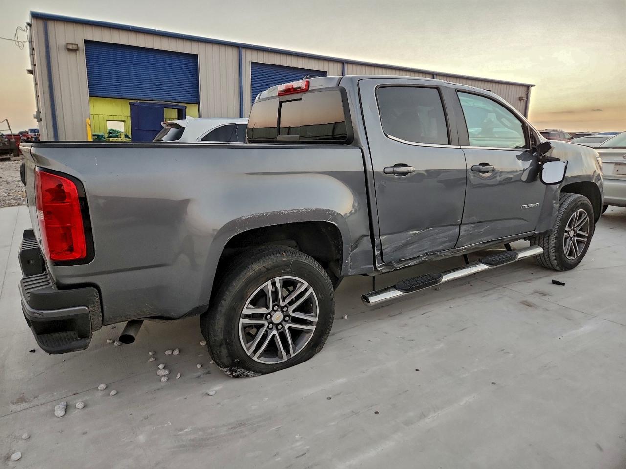 2020 CHEVROLET COLORADO LT photo 3