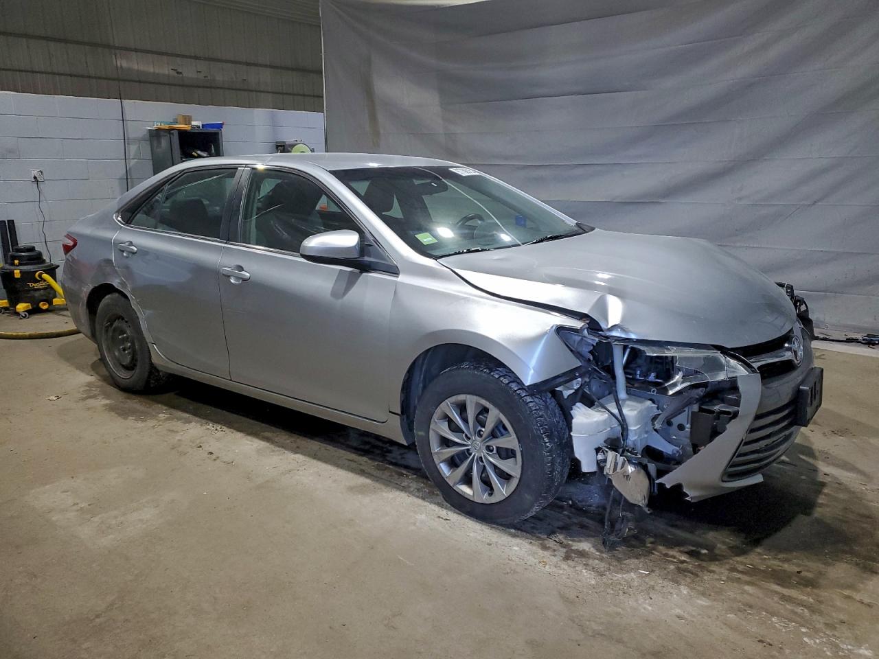 2017 TOYOTA CAMRY LE photo 10