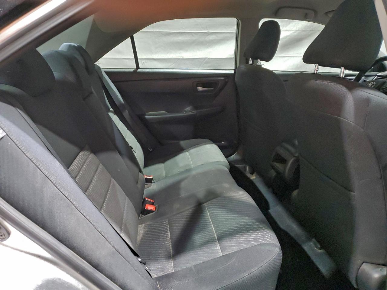 2017 TOYOTA CAMRY LE photo 28