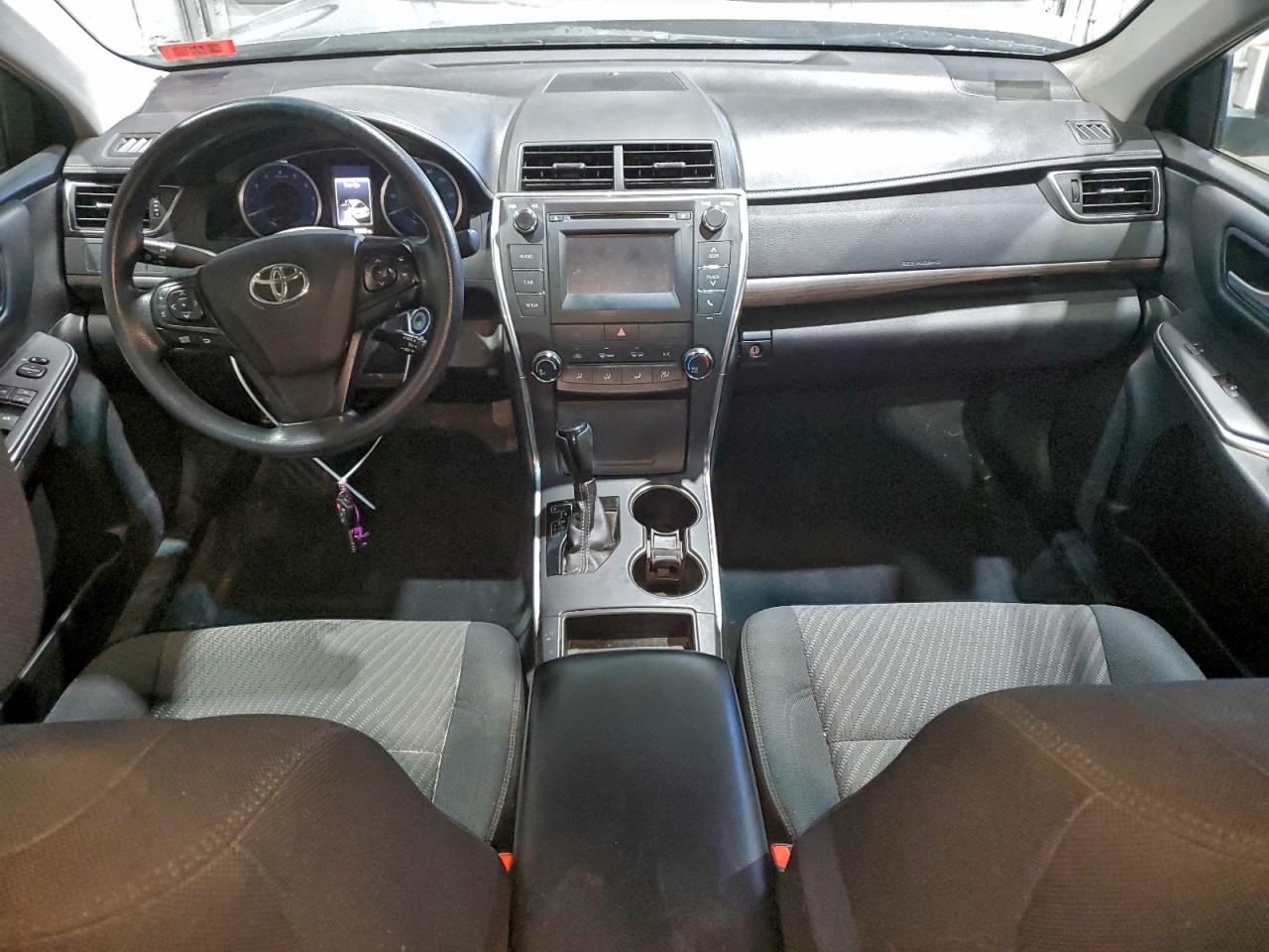 2017 TOYOTA CAMRY LE photo 22