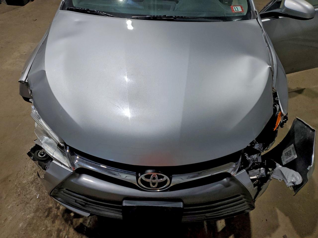 2017 TOYOTA CAMRY LE photo 31