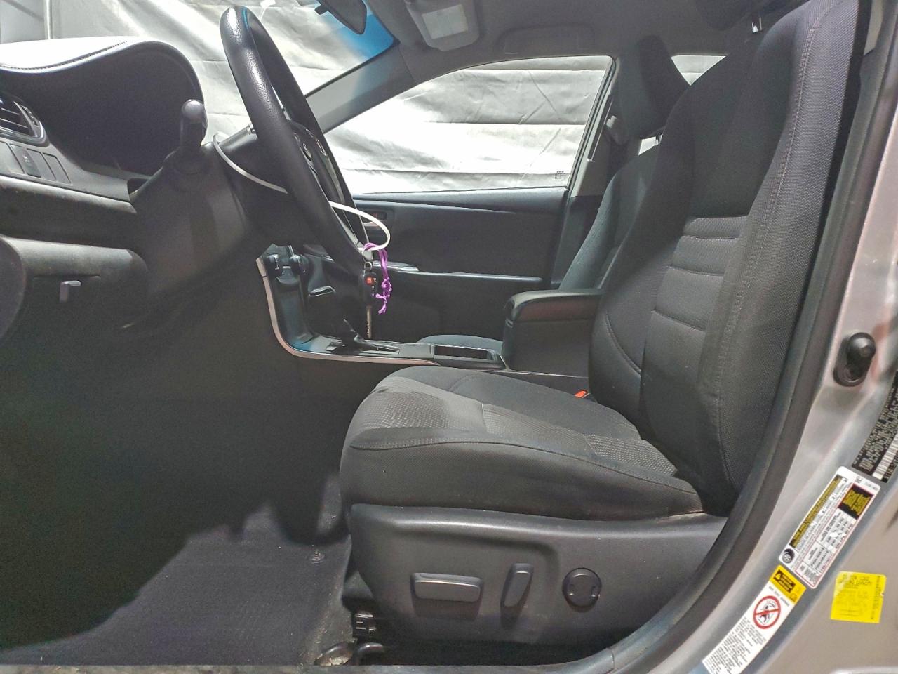 2017 TOYOTA CAMRY LE photo 19