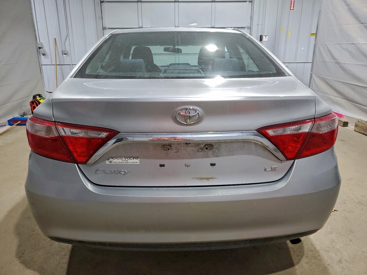 2017 TOYOTA CAMRY LE photo 16