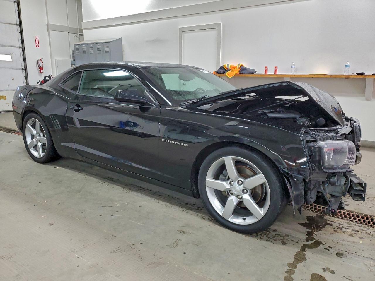 2011 CHEVROLET CAMARO LT photo 4