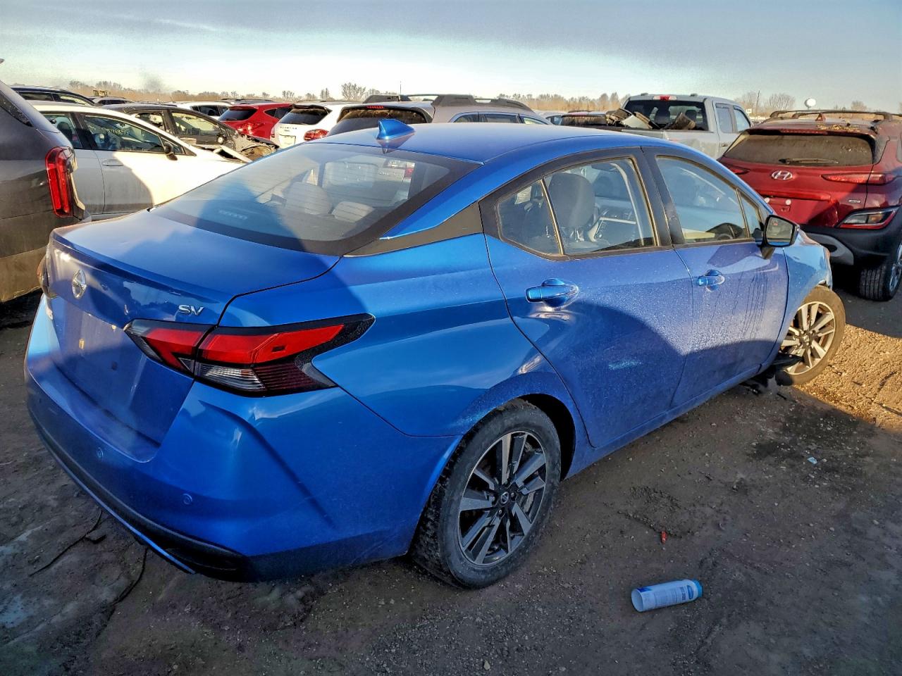 2020 NISSAN VERSA SV photo 5