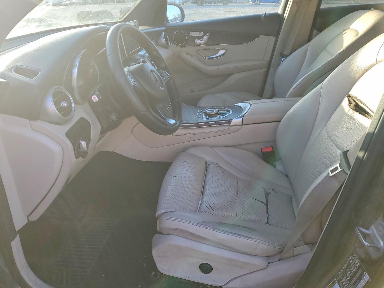 2018 MERCEDES-BENZ GLC 300 photo 7