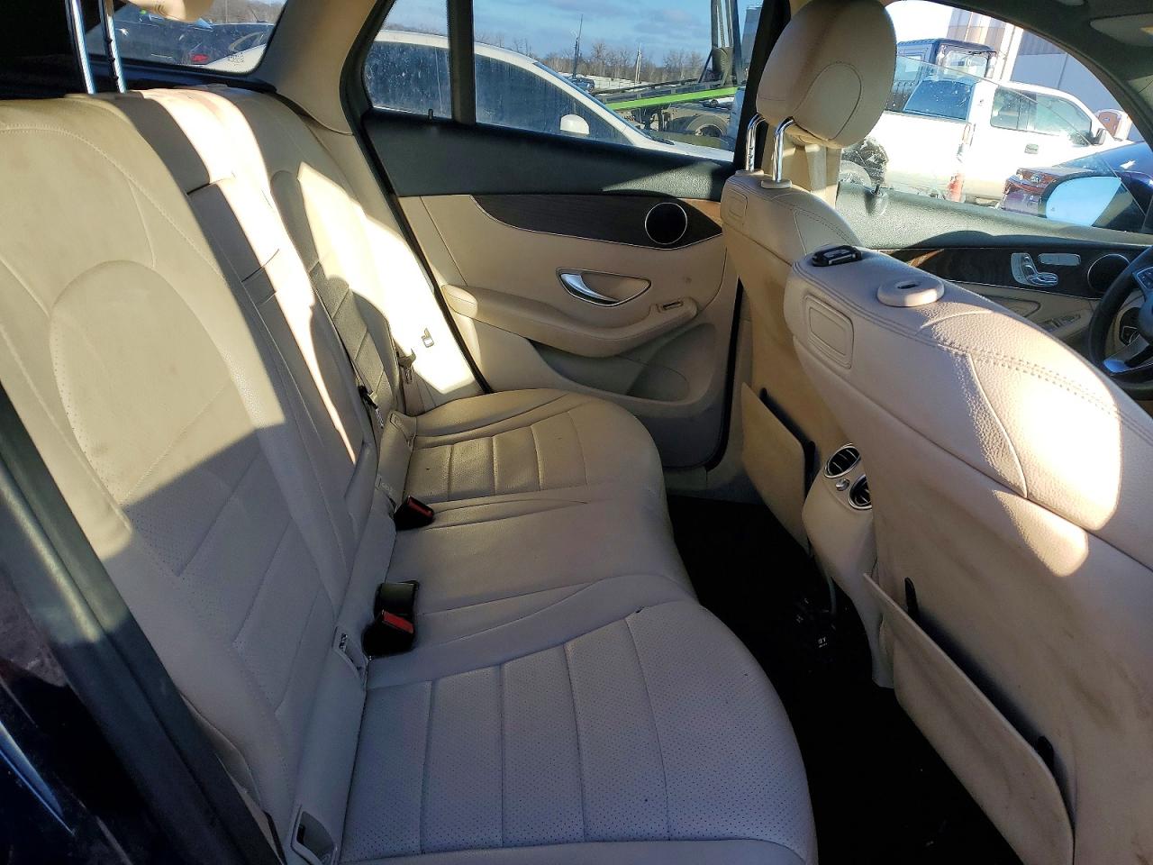 2018 MERCEDES-BENZ GLC 300 photo 11
