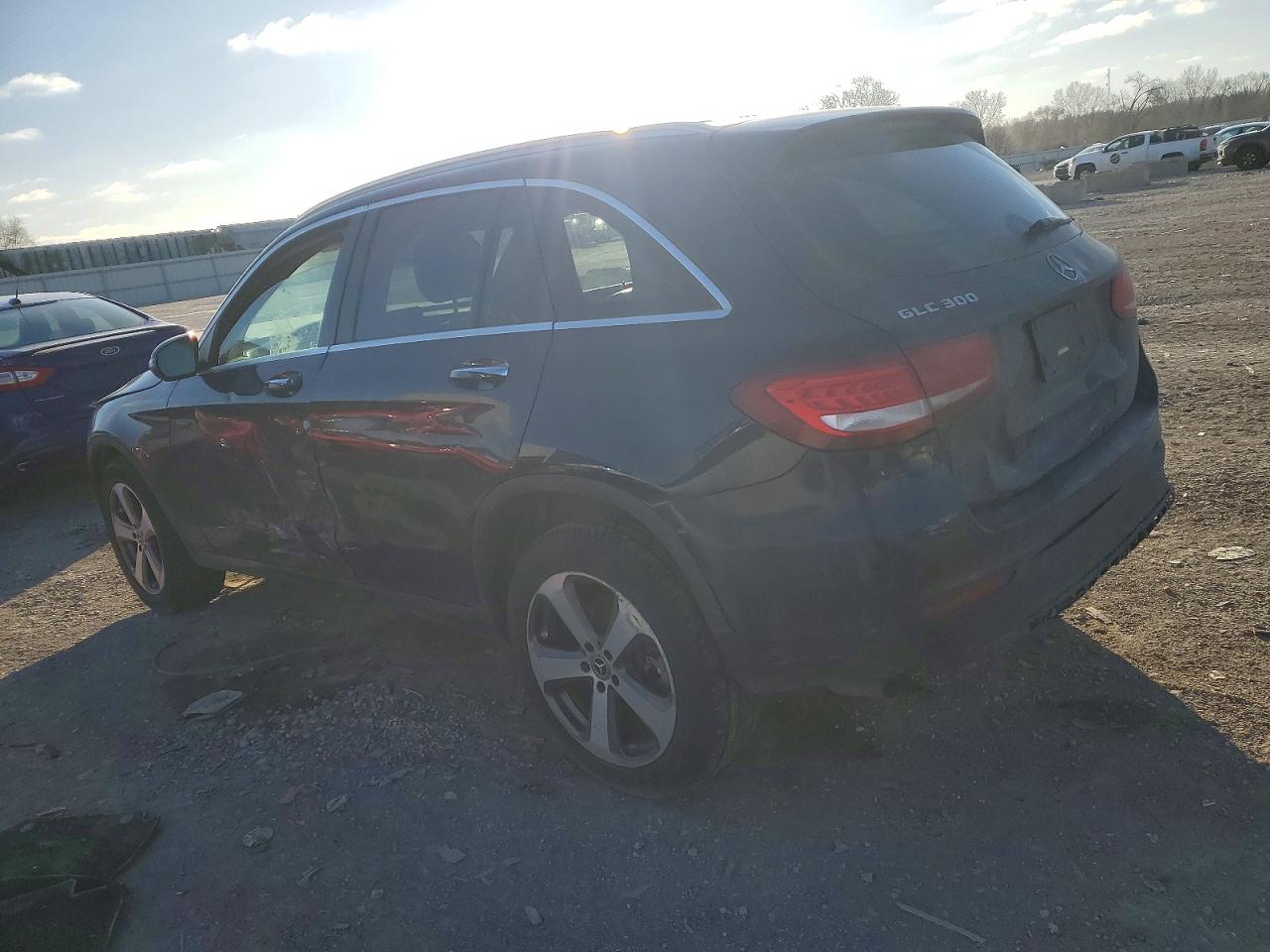 2018 MERCEDES-BENZ GLC 300 photo 2