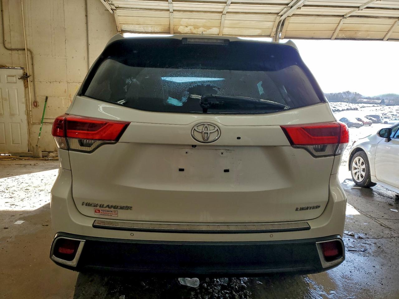 2018 TOYOTA HIGHLANDER LIMITED photo 6