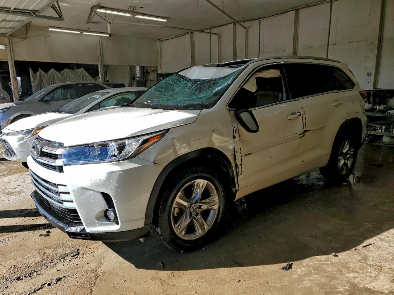 2018 TOYOTA HIGHLANDER