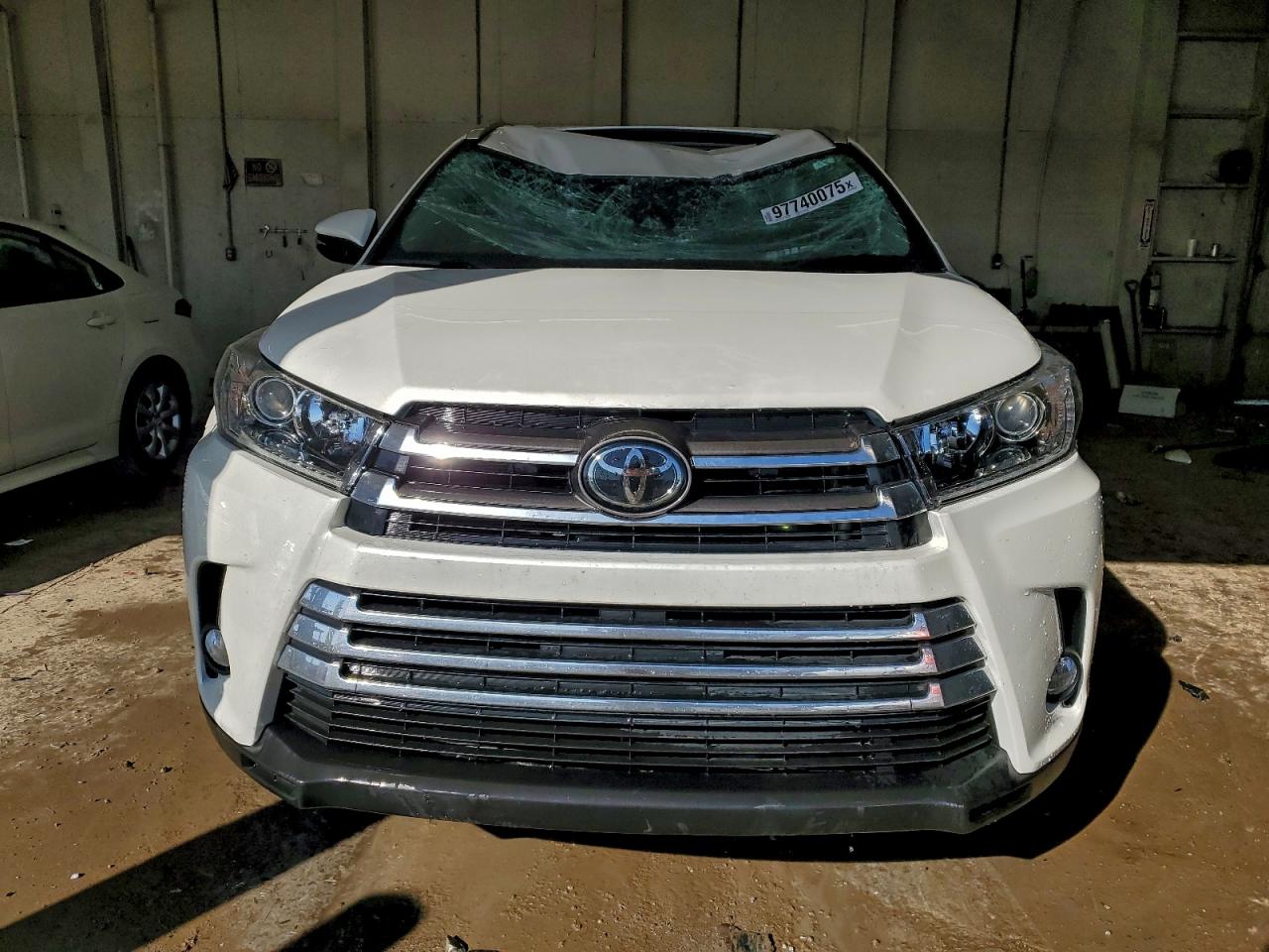 2018 TOYOTA HIGHLANDER LIMITED photo 5