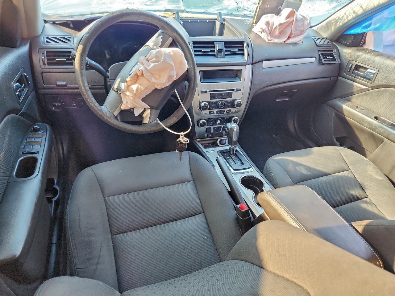 2011 FORD FUSION SE photo 8