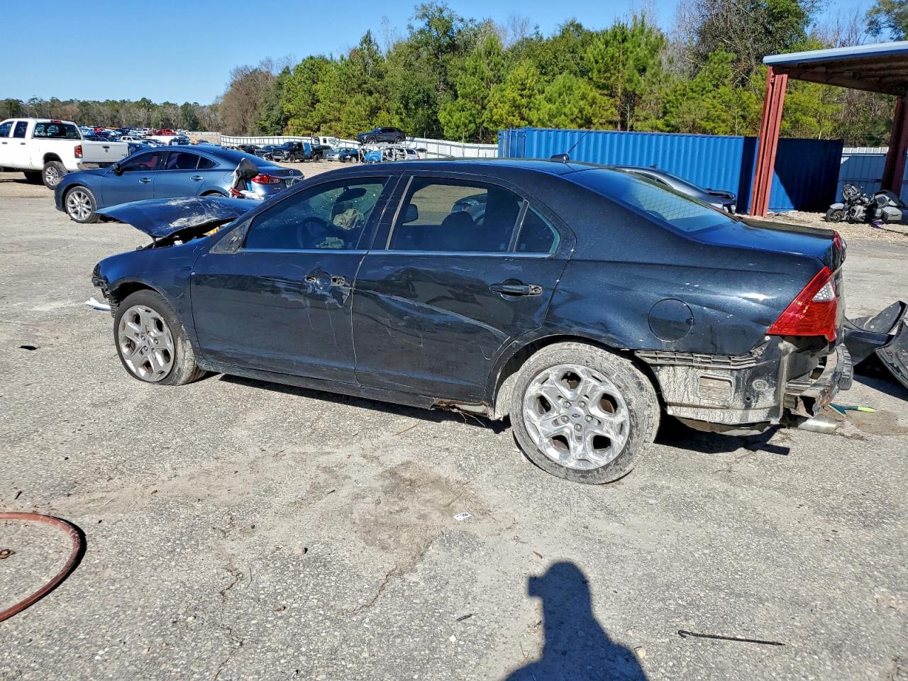2011 FORD FUSION SE photo 2