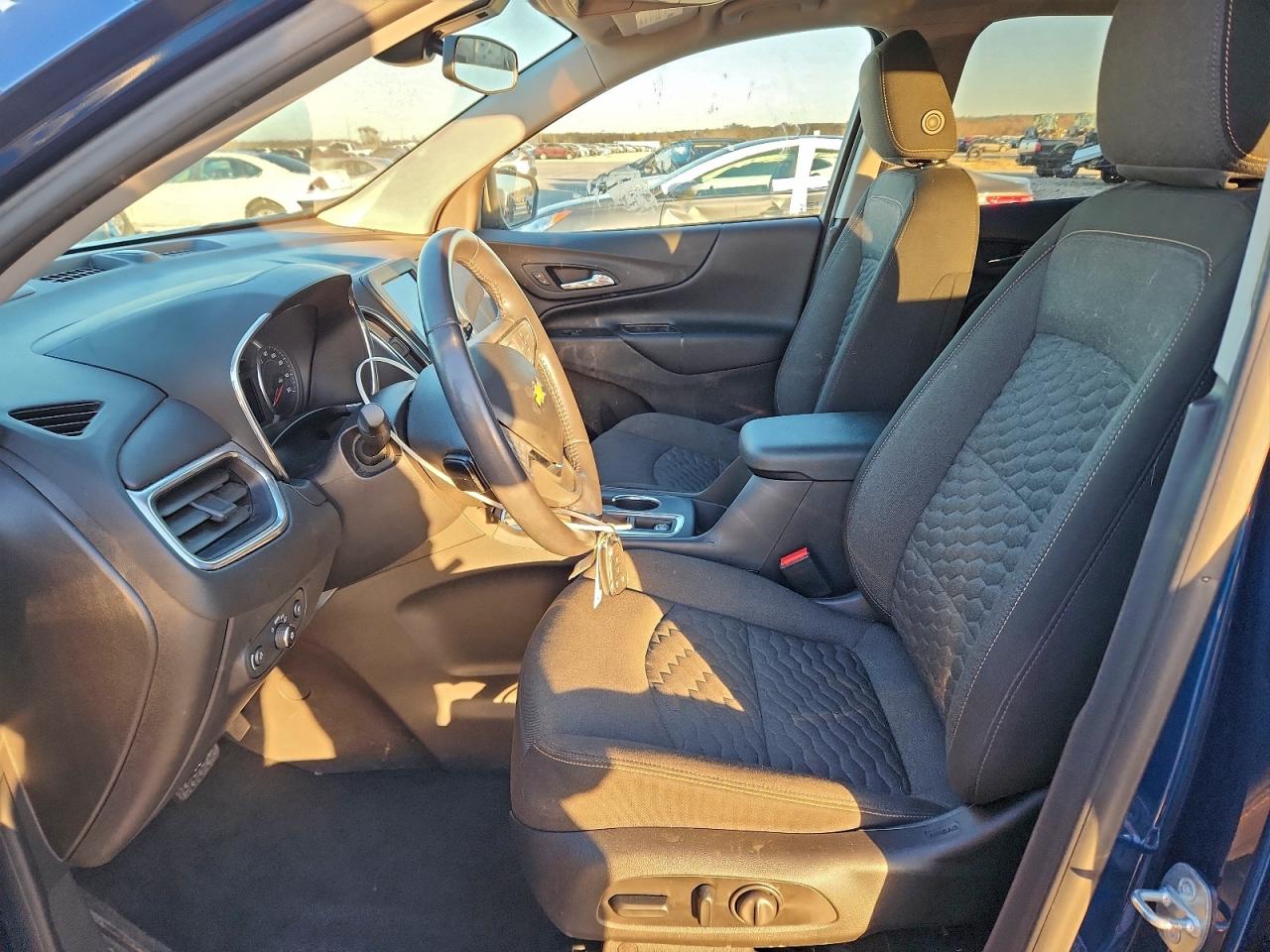2021 CHEVROLET EQUINOX LT photo 7