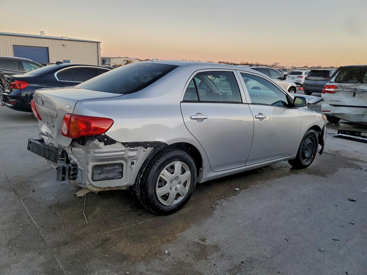 2010 TOYOTA COROLLA BASE photo 3