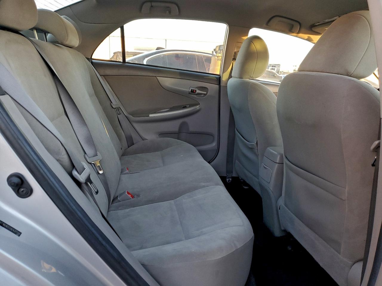 2010 TOYOTA COROLLA BASE photo 10