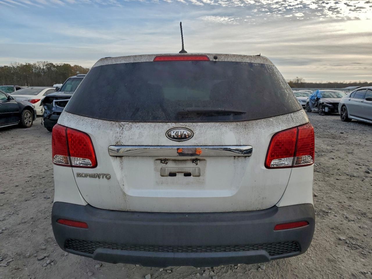 2012 KIA SORENTO BASE photo 11