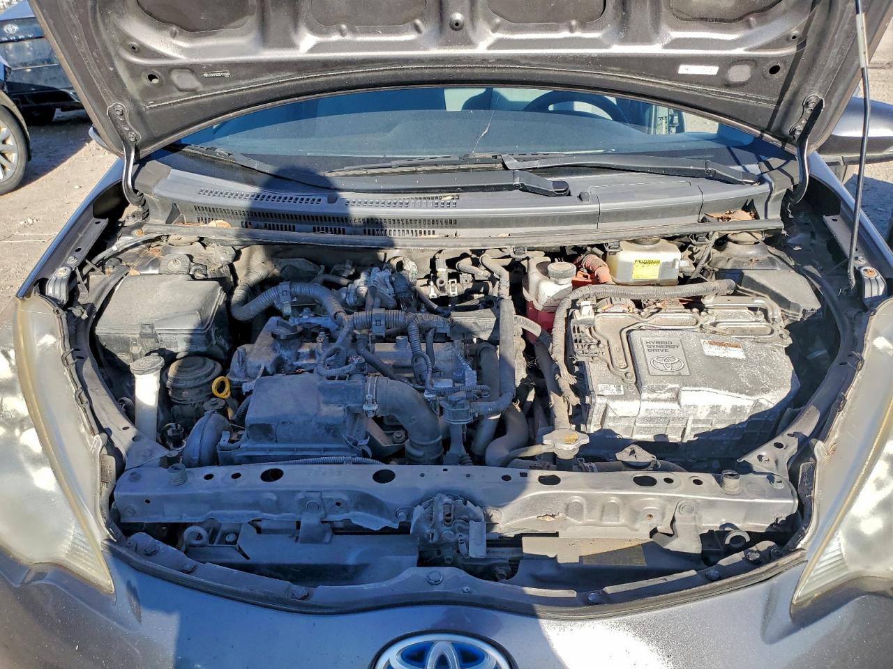 2013 TOYOTA PRIUS C photo 11