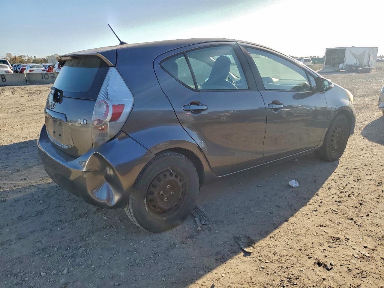 2013 TOYOTA PRIUS C photo 3