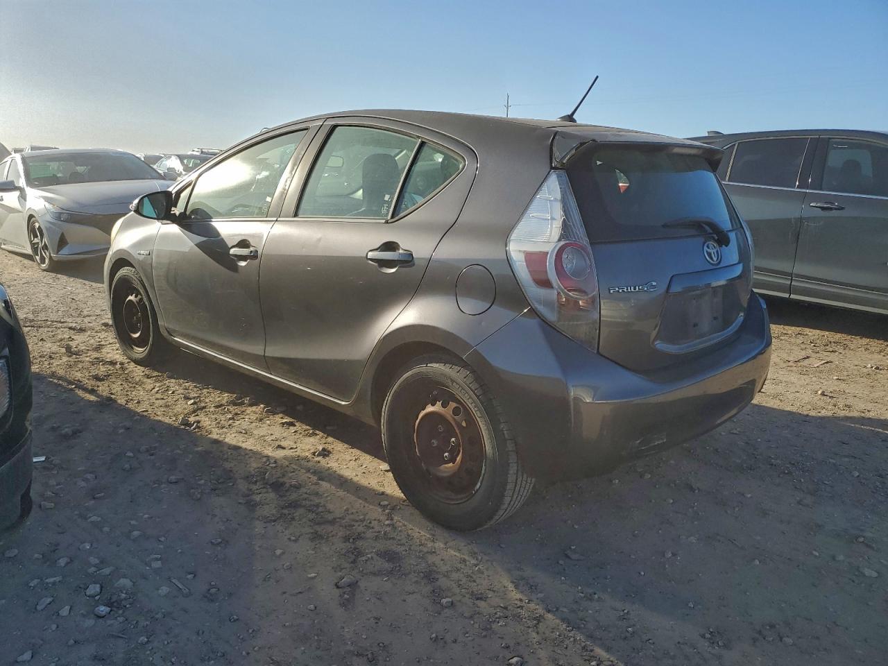 2013 TOYOTA PRIUS C photo 2