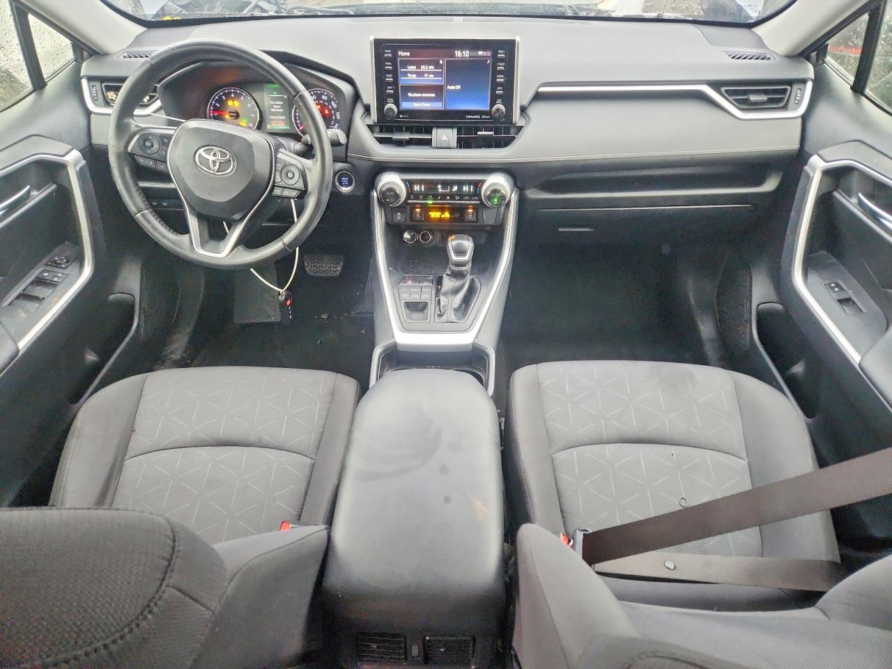 2019 TOYOTA RAV4 XLE photo 8