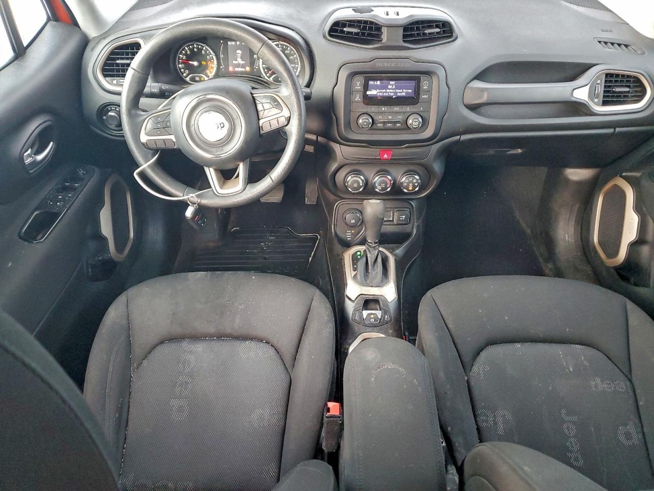2017 JEEP RENEGADE SPORT photo 15
