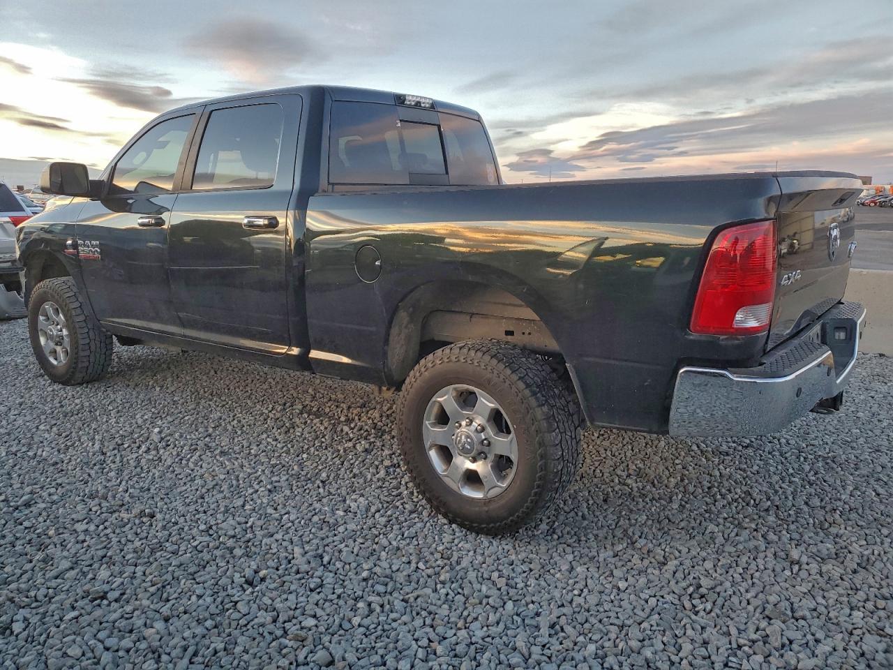 2016 RAM 2500 SLT photo 2