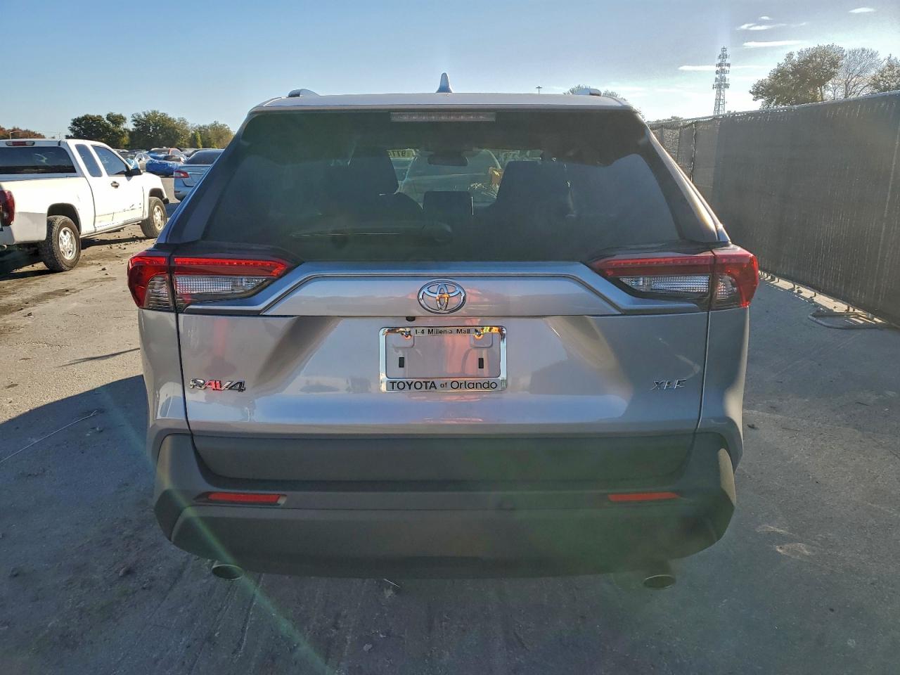 2025 TOYOTA RAV4 XLE photo 6