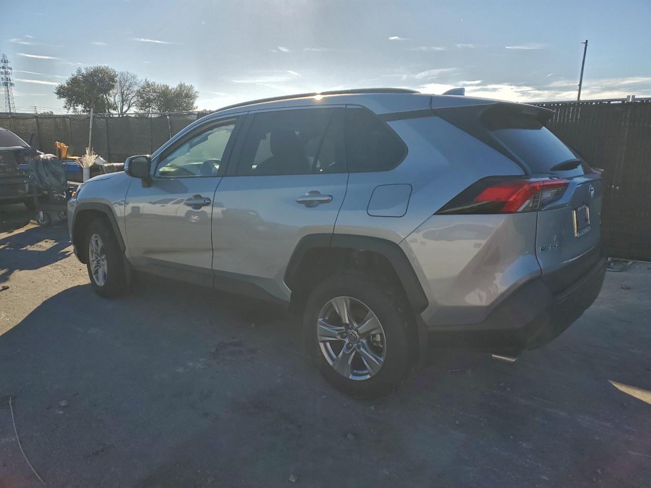 2025 TOYOTA RAV4 XLE photo 2