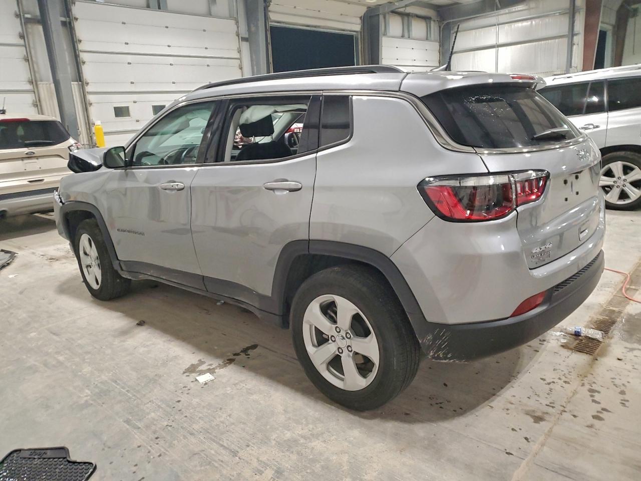 2021 JEEP COMPASS LATITUDE photo 2