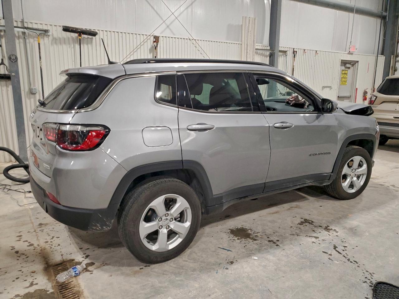 2021 JEEP COMPASS LATITUDE photo 3