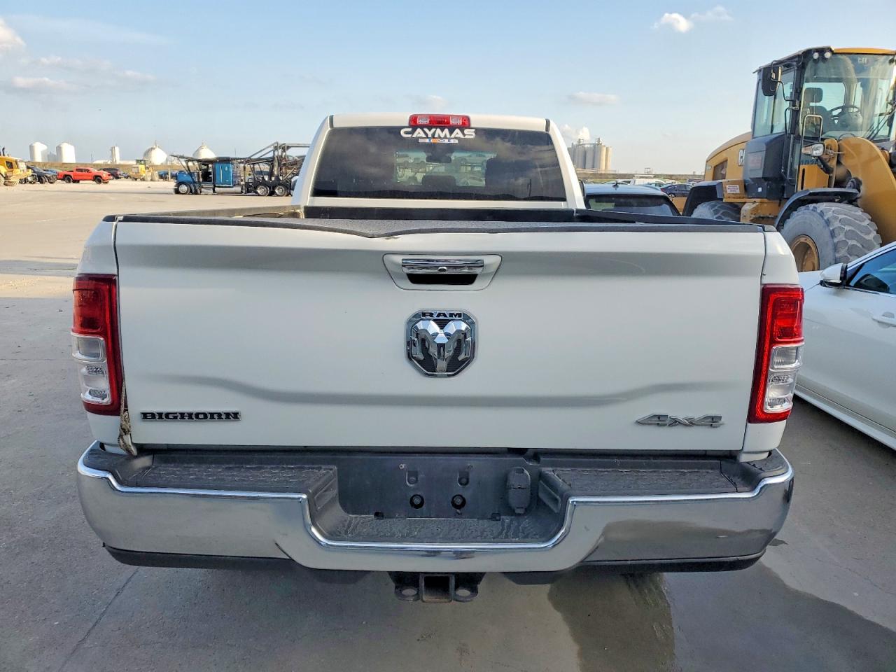 2019 RAM 3500 BIG HORN photo 16
