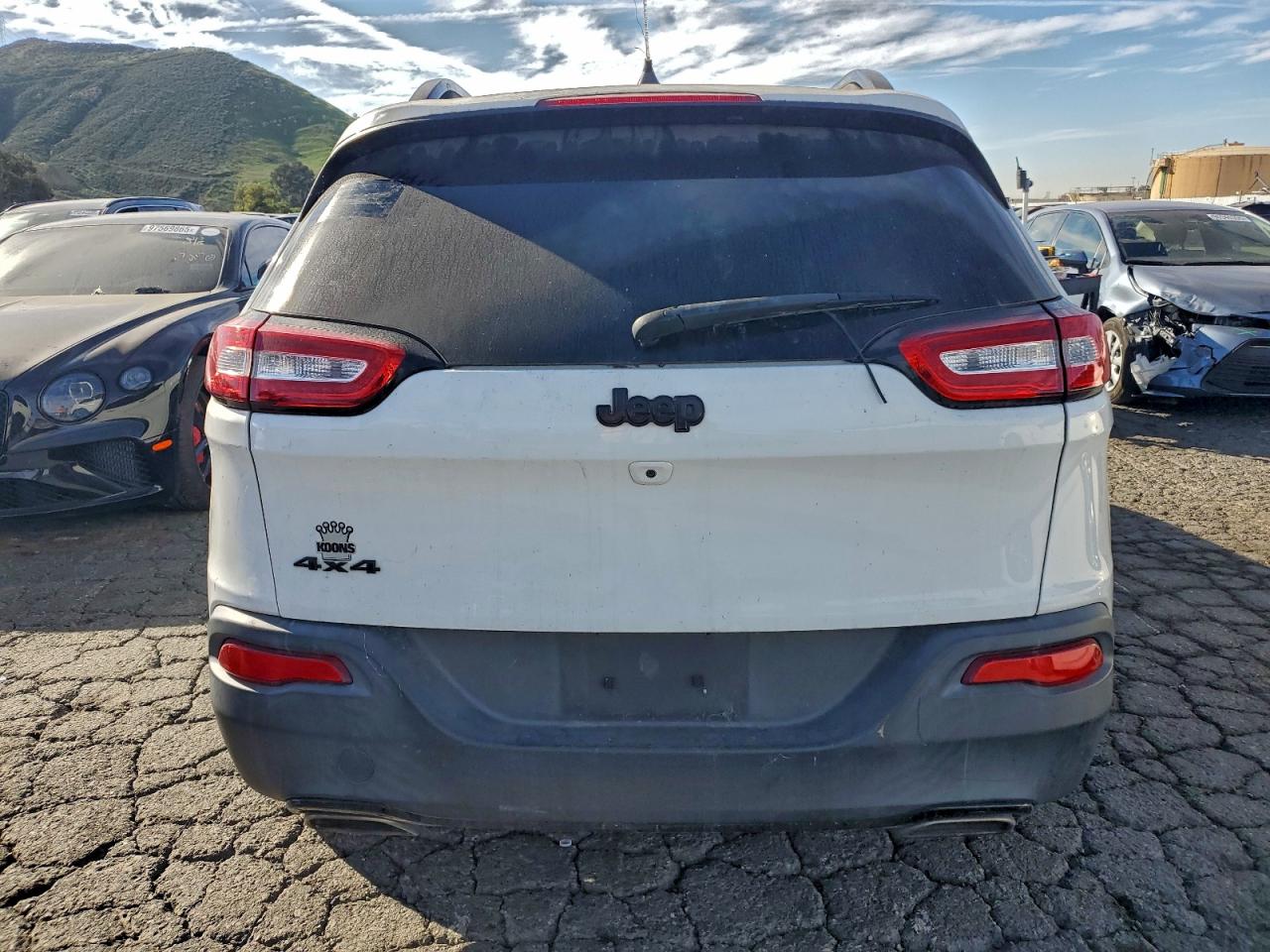 2016 JEEP CHEROKEE LATITUDE photo 6