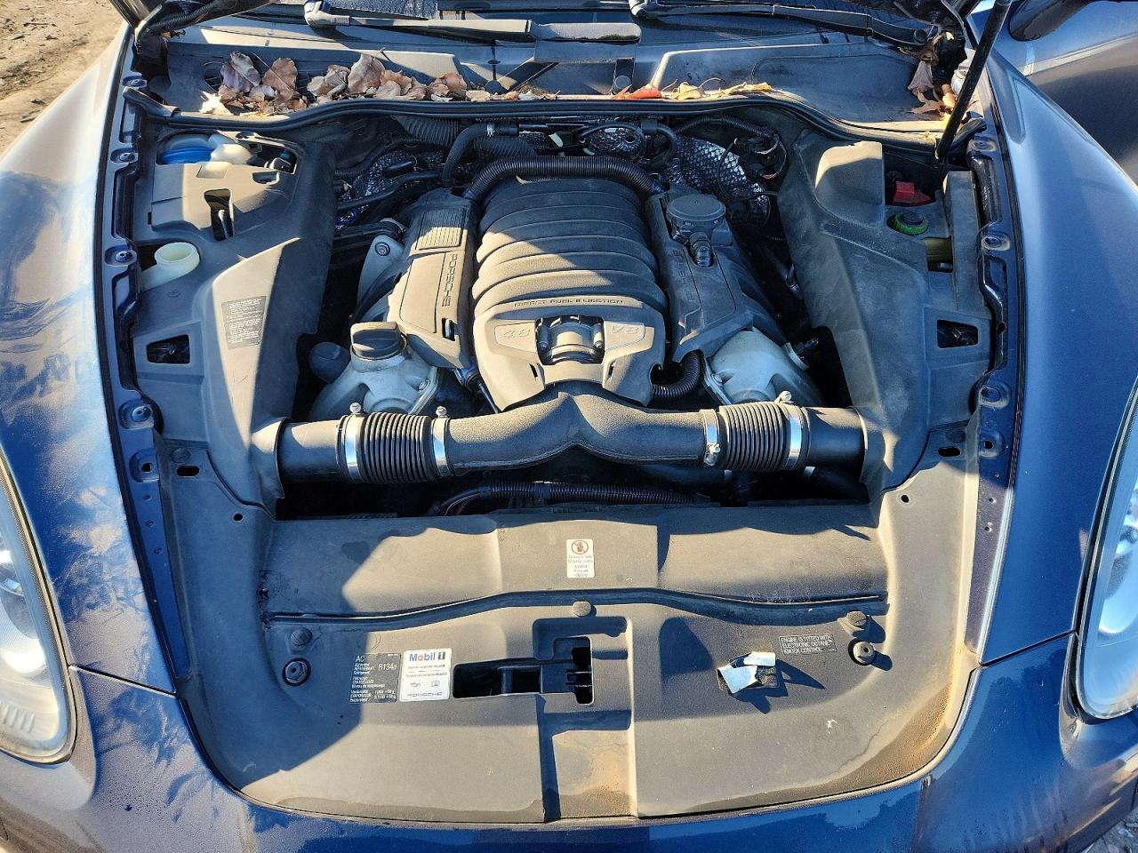 2012 PORSCHE CAYENNE S photo 12