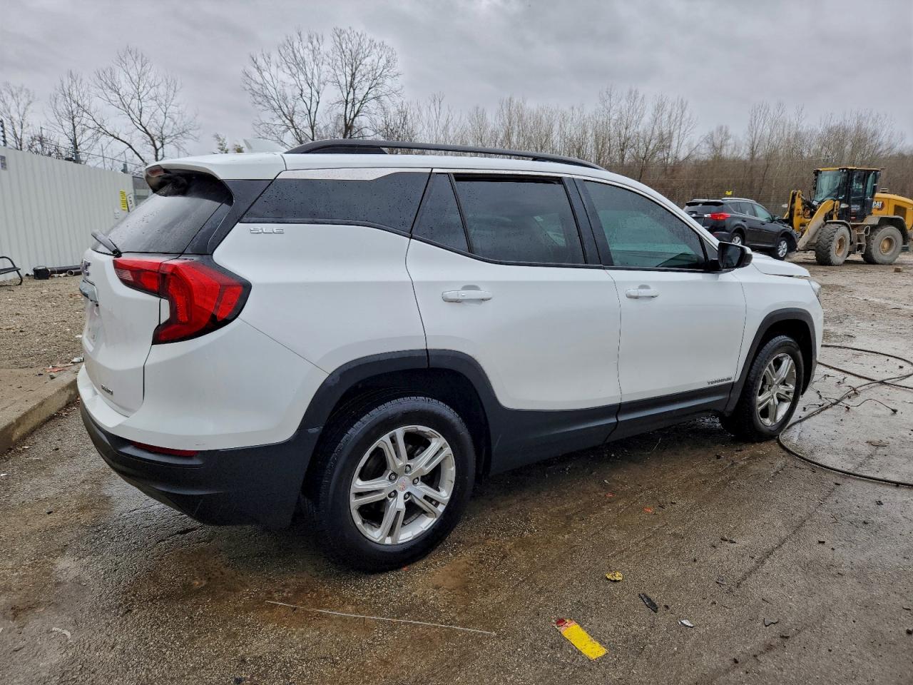 2018 GMC TERRAIN SLE photo 3