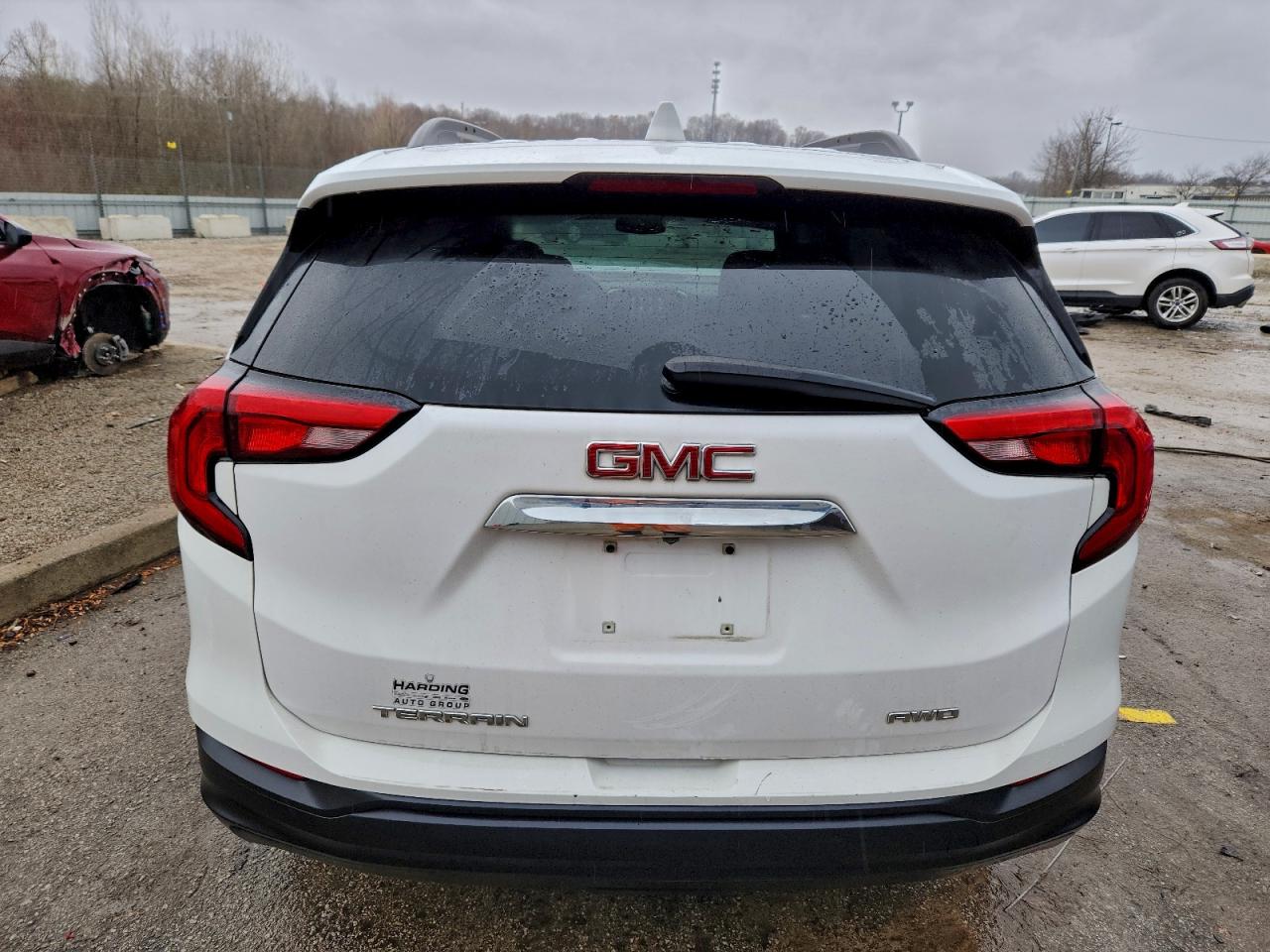 2018 GMC TERRAIN SLE photo 6