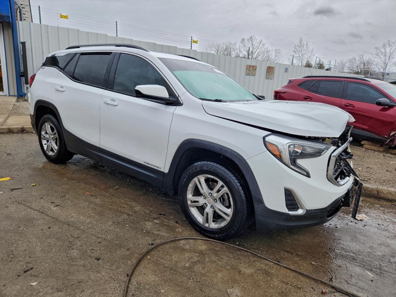 2018 GMC TERRAIN SLE photo 4