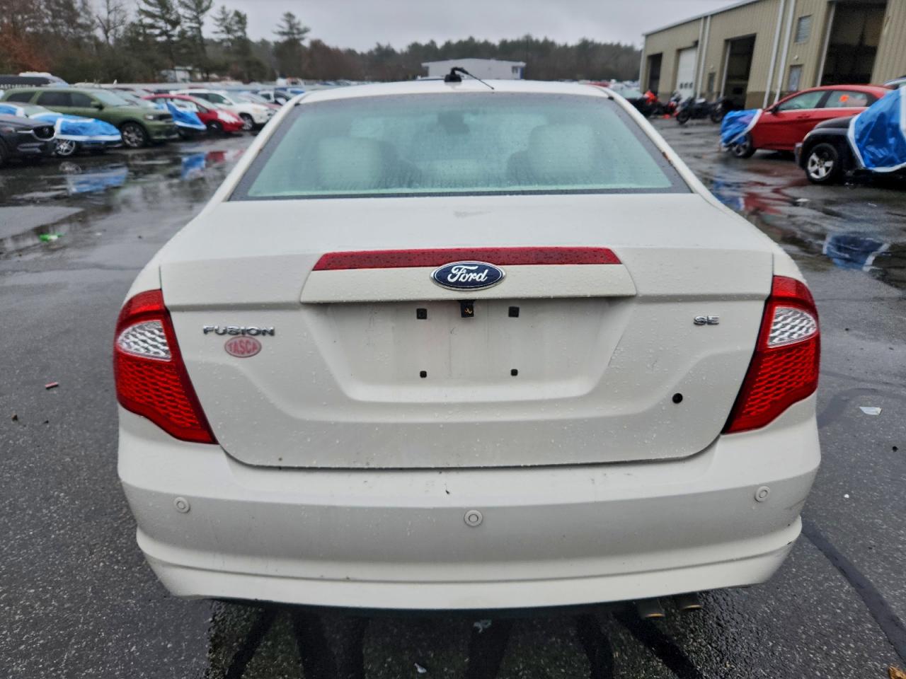 2011 FORD FUSION SE photo 6