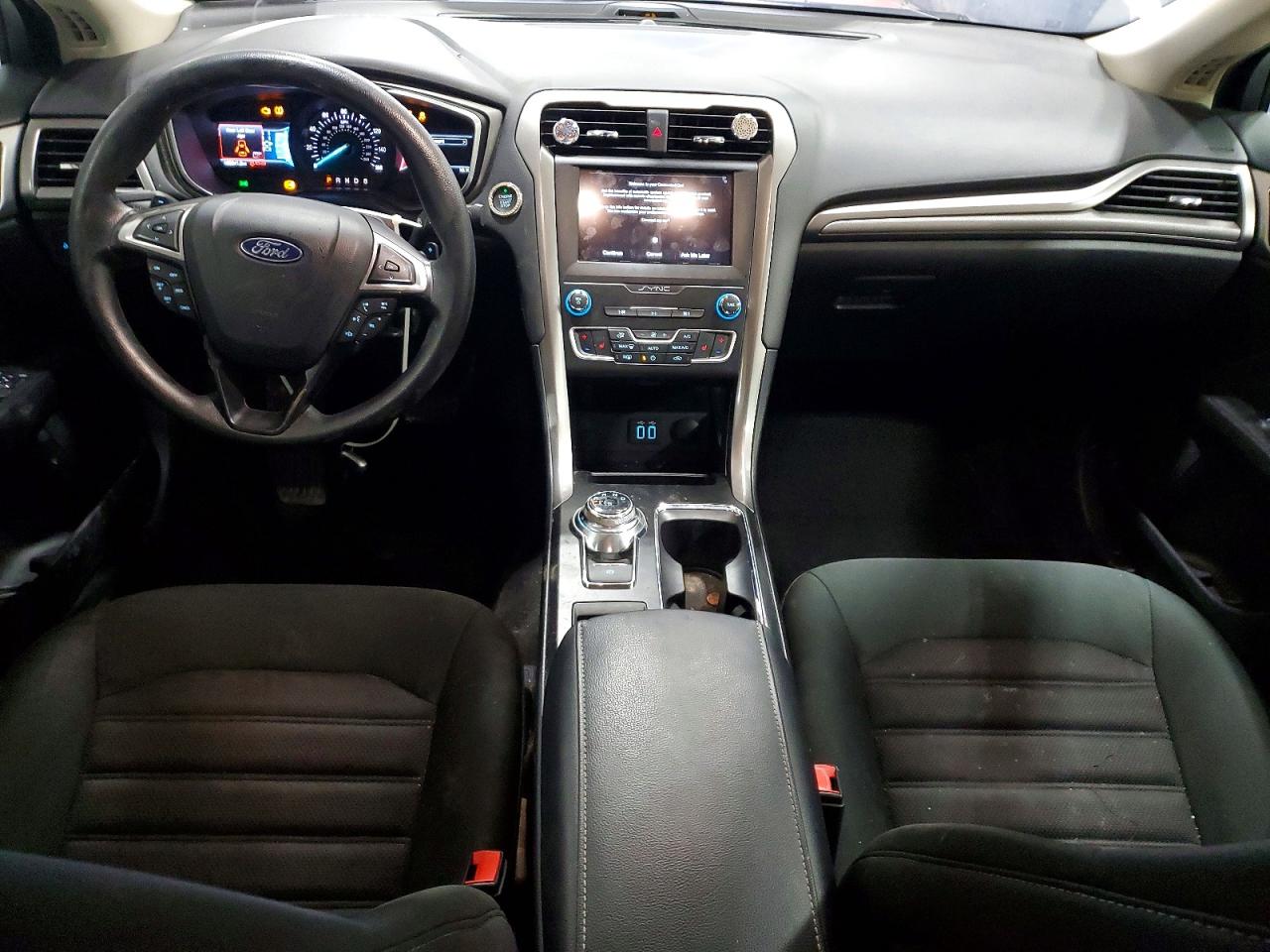 2019 FORD FUSION SE photo 8
